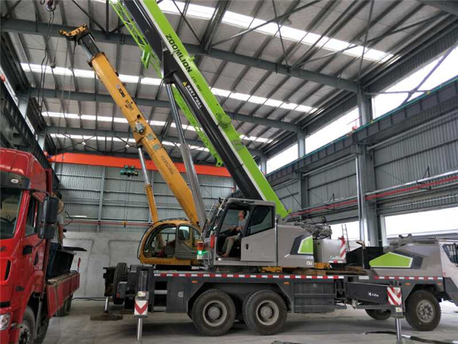 西吉县高空车出租需要注意哪些安全事项？