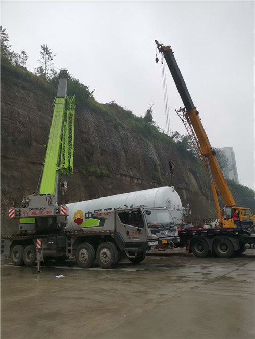 西吉县“不怕风雨冻”—— 吊车的 “恶劣环境适应” 技术
